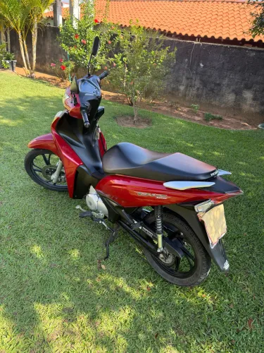 Biz 125 ano 2020 vermelha