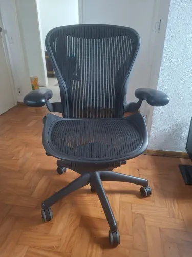 Cadeira Aeron Herman Miller Grafite