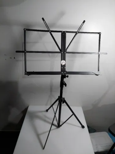 Estante para estudo de musica