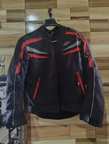 Jaqueta Helt masculina ótimo estado!