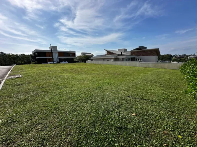 Terreno a venda no Condomínio das Palmeiras em Içara com 800 m2