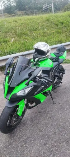 Kawasaki Zx10R com abs moto muito forte , em otimo estado de conservacao