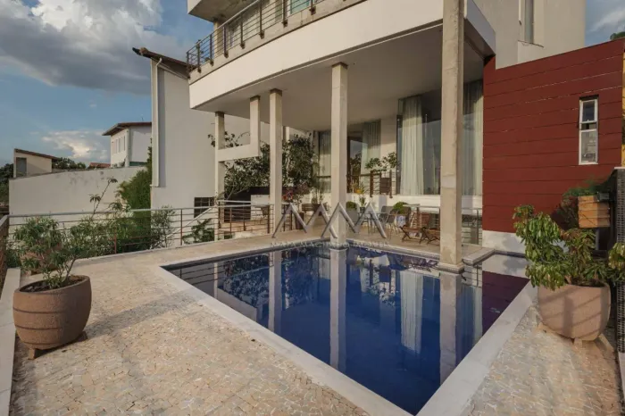 Casa no Mangabeiras com 4 Suites - 400m²