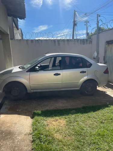 Ford Fiesta Sed. 1.6 8V Flex 4P 2005