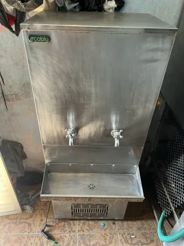 Bebedouro inox 50 litros 2 torneira 127 volts todo bom semi novo