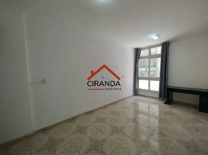 Studio no 1º Andar com Varanda Ampla na Bela Vista - Pet Friendly
