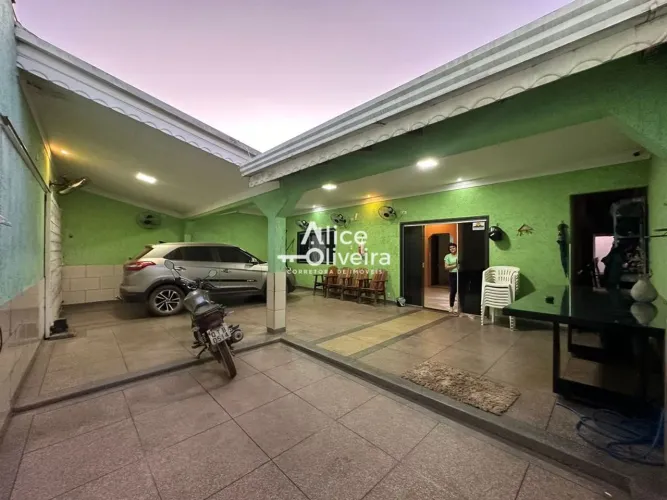 Casa no bairro Conceição à Venda com 4 quartos por R$ 445.000