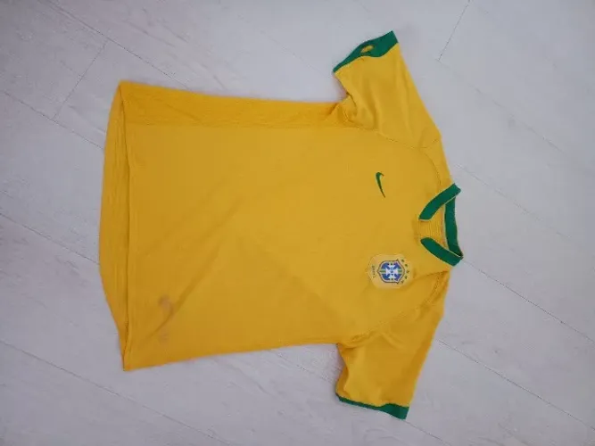 Camiseta seleção brasileira retrô 2006