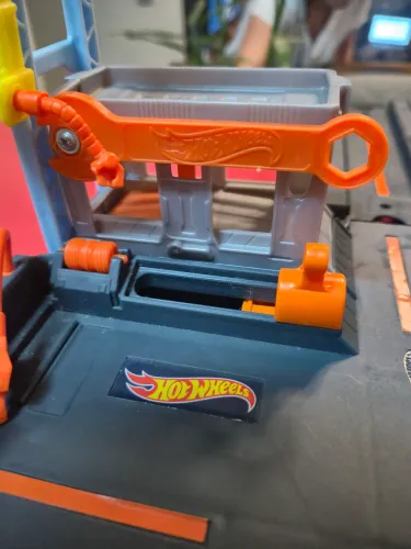 Hot Wheels City Garagem c/ Guincho + Kit pista