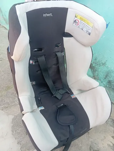 Cadeirinha de carro 200 reais