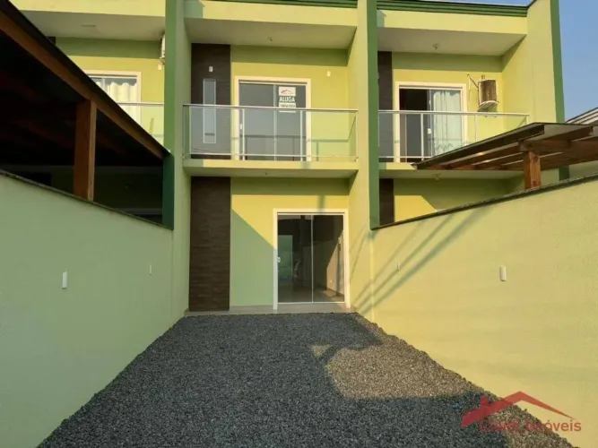 Casa com 2 dormitórios para alugar, 72 m² por R$ 2.190,00/mês - Petrópolis - Joinville/SC