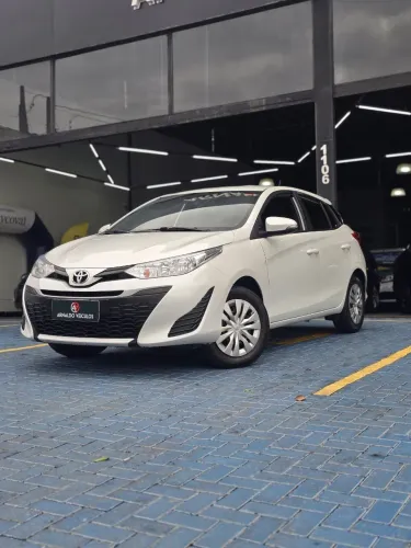 Toyota Yaris Live 1.3 Flex 16V 5P AUT 2022