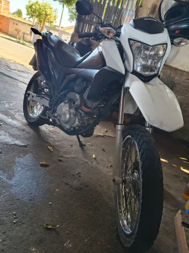 Vendo ou troco por carro