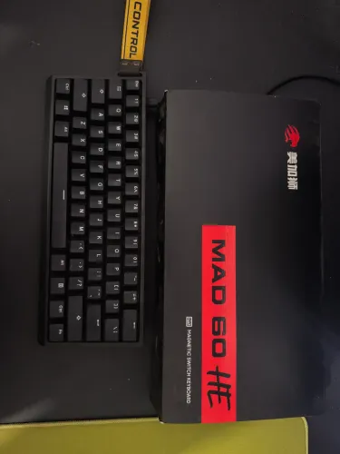 Teclado magnético 60%