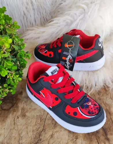 Tênis infantil Ladybug