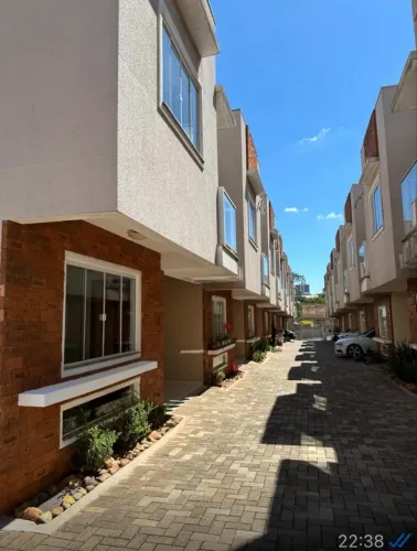 Sobrado central lindo