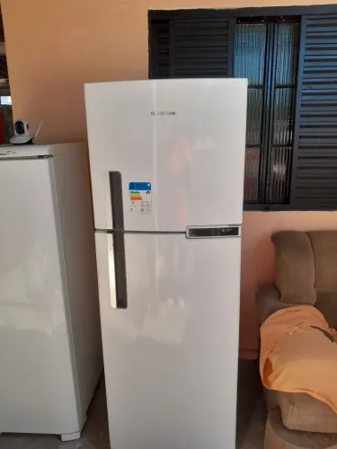Vendo geladeira 110v Brastemp frosfrie
