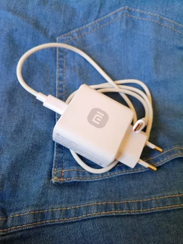 Carregador de xiaomi original facilito entrega