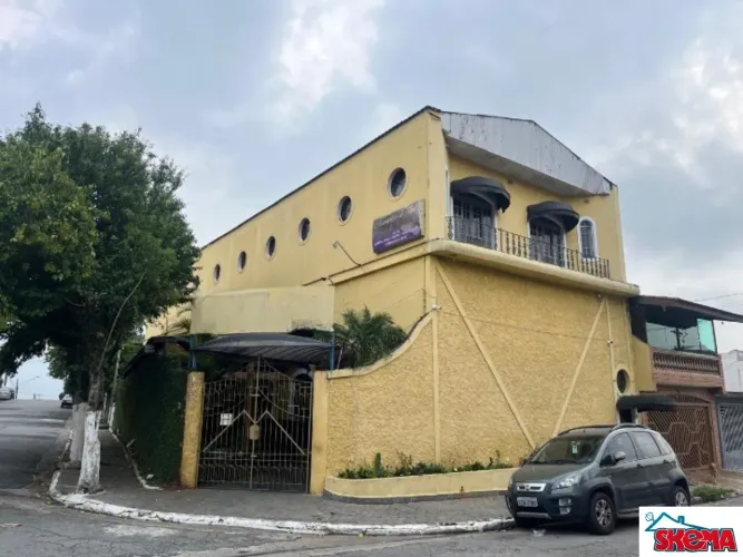 Prédio Comercial de Alto Padrão à Venda em São Paulo - 3 Quartos, 3 Salas, 3 Banheiros, 65