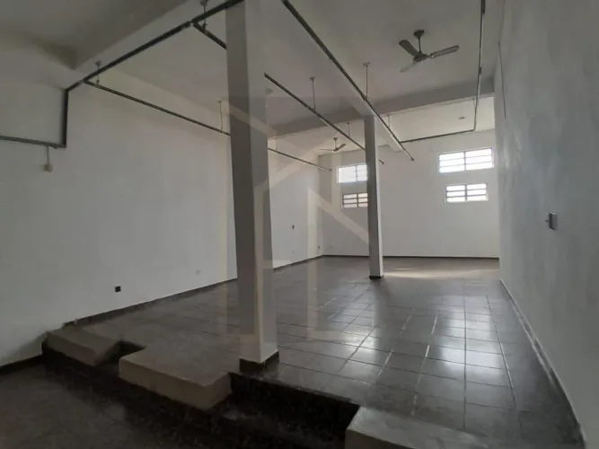 Salão Comercial para Locação em Itaquaquecetuba, Vila Monte Belo, 1 banheiro