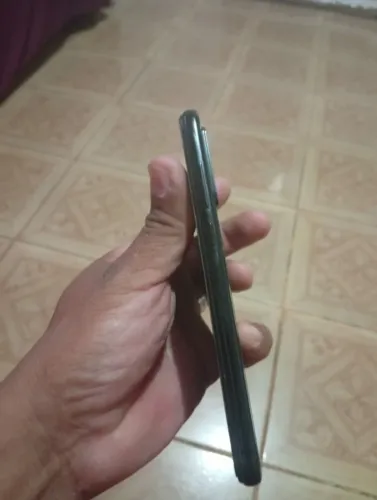 Vendo esse celular redmi note 8 128 GB funcionando perfeitamente sem nenhum trinco top 