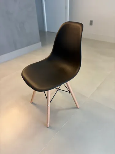 2 Cadeiras Charles Eames Eiffel