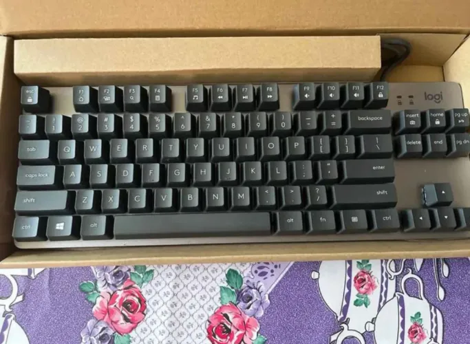 Teclado Mecânico Logitech novo
