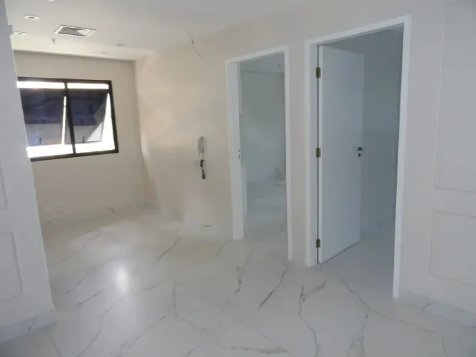 Conjunto Comercial 58m² para locação 3 salas 2 banheiros uma vaga, porcelanato, na Vila Cl