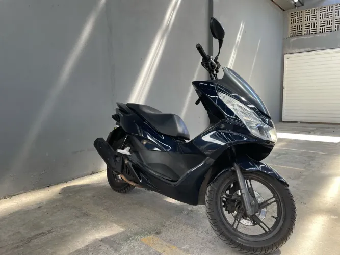 OPORTUNIDADE!!! MOTO A VENDA HONDA PCX/DLX 150 ano 2018