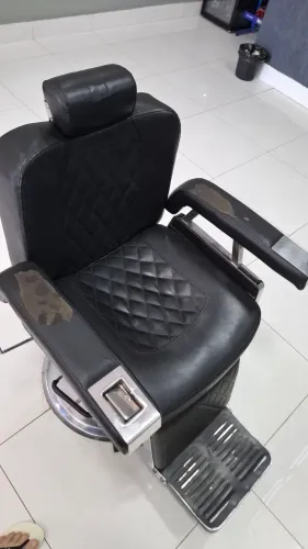 Cadeira de barbeiro hidráulica e reclinavel