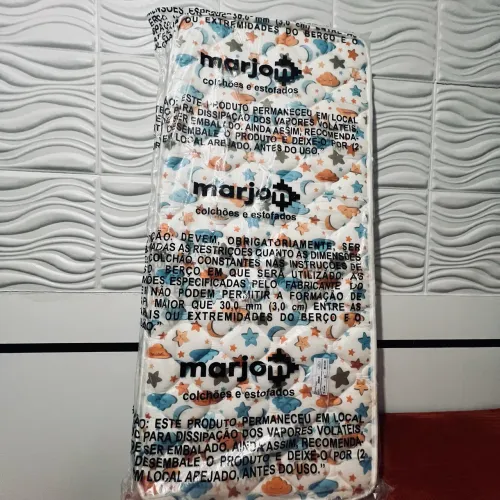 Cama de bebê para berço