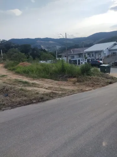 TERRENO DE ESQUINA PRONTO PARA CONSTRUIR