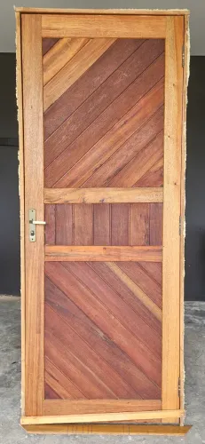 Porta Madeira Maciça