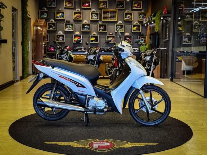 HONDA BIZ 125 EX 2015