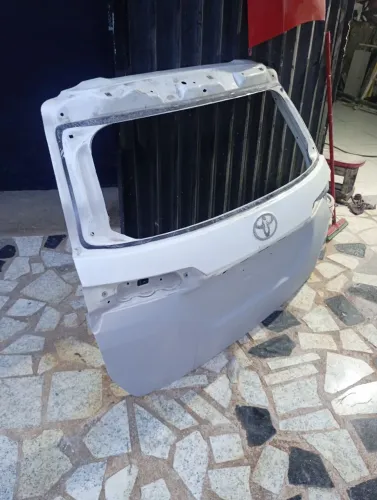Tampa traseira SW4 Hilux 