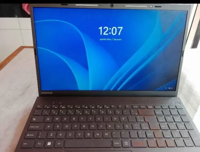 Notebook semi-novo