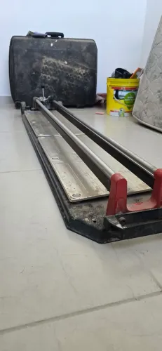 Riscadeira de piso profissional da marca Cortag, modelo Master Plus
