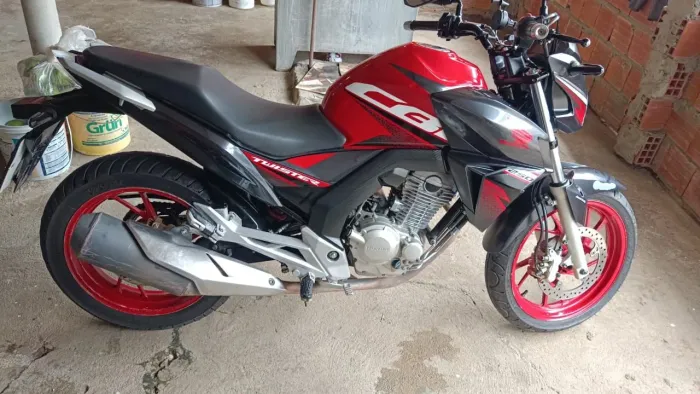 CB Twister 250 