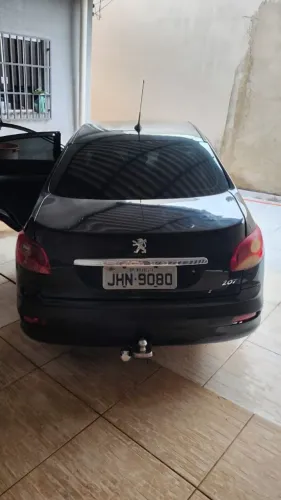 Peugeot 207 Sedan Passion XR 1.4 Flex 8V 4P 2010