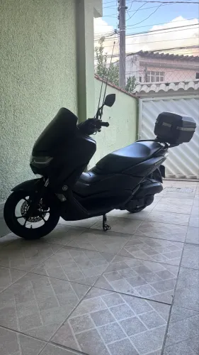 Vendo NMAX muito bem cuidada.