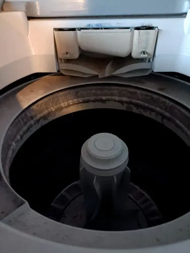 Máquina de lavar roupa Brastemp .