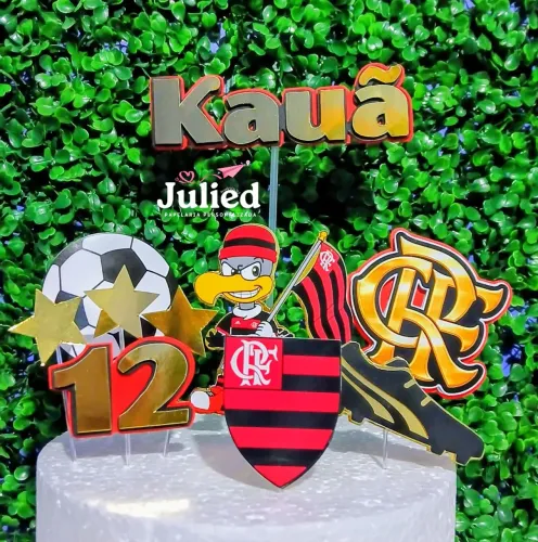 Topo de bolo 3d em camadas