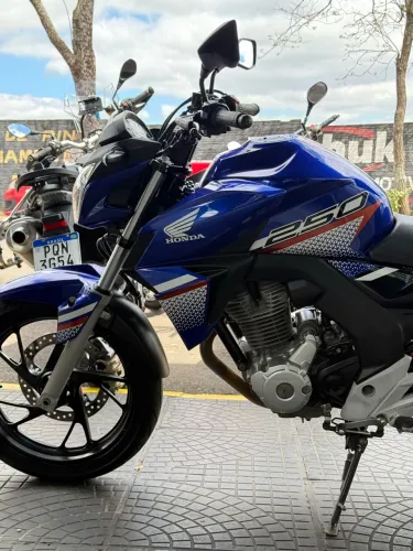 Honda CB 250F Twister 2022 - 22.000 km - Impecável