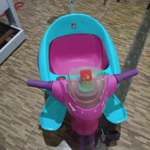 Vendo um carrinho de passeio em ótimo estado de conservação retirada no local Autran 120,0
