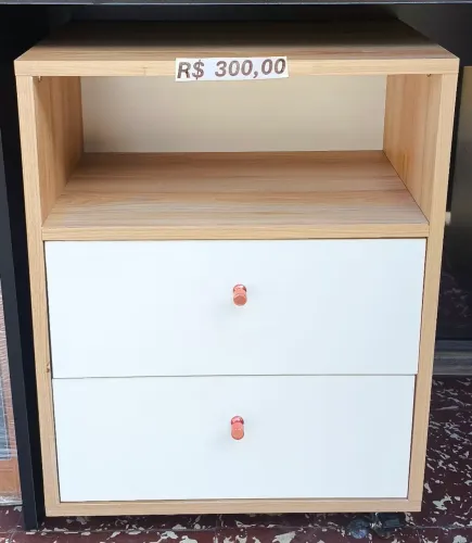 Criado mudo