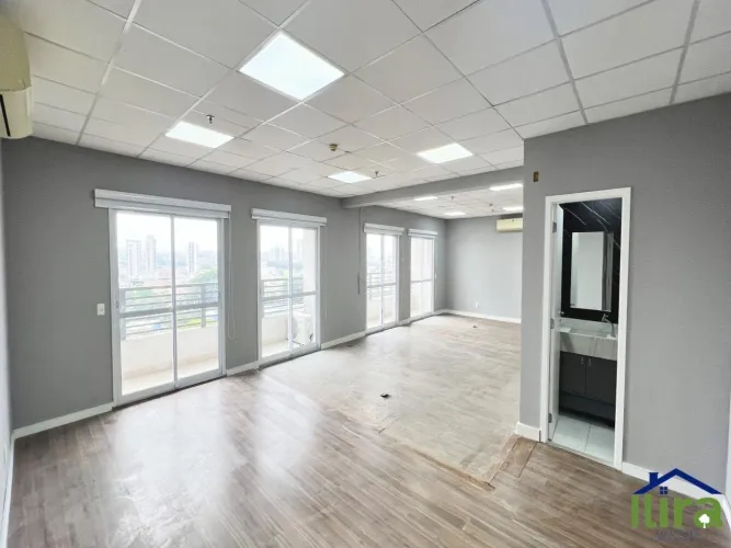 Sala Em Predio Comercial Novo Com 46 M ² Com Sacada