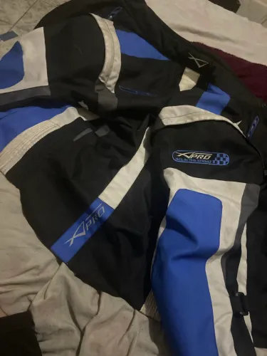 Jaqueta esportiva proteção