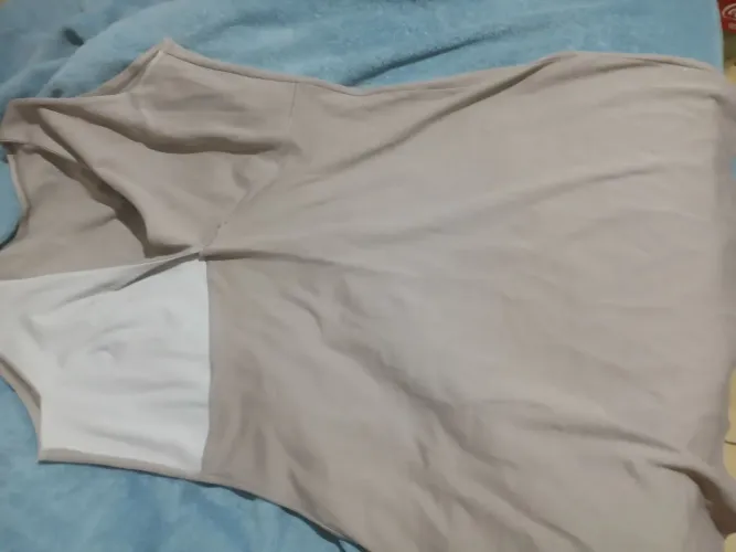 Vestido maternidade G/GG bege e branco sob medida