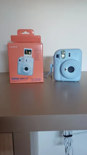 CÂMERA INSTANTÂNEA, REVELAÇÃO EM ATÉ 90 SEGUNDOS