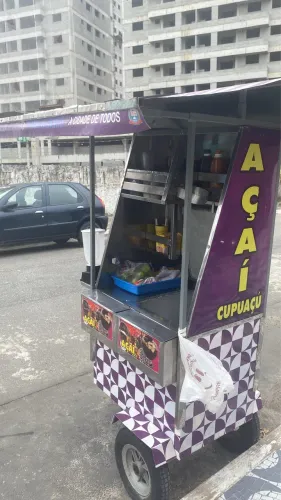 Carrinho de açai 100% Reformado